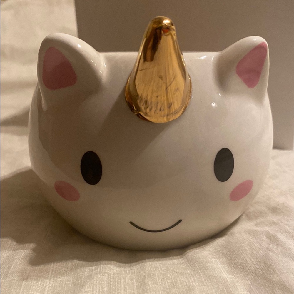 White and Gold Unicorn Decor Accent